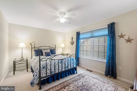Bedroom - 20614 Crescent Pointe Pl, Ashburn, VA 20147 photo 6 of 6
