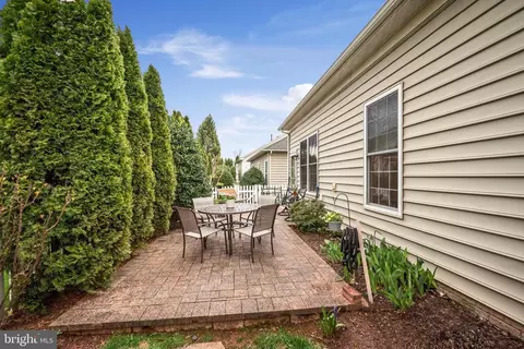 Exterior - 20614 Crescent Pointe Pl, Ashburn, VA 20147 photo 5 of 5