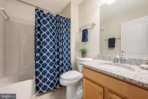 Bath - 20614 Crescent Pointe Pl, Ashburn, VA 20147 photo 3 of 3