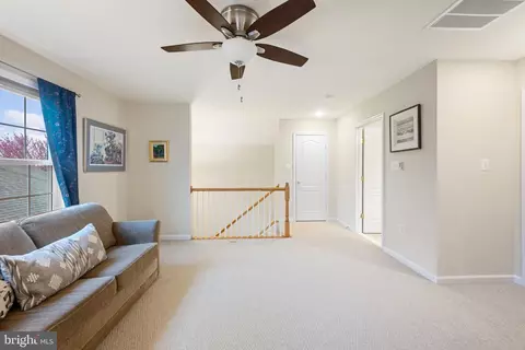 Living - 20614 Crescent Pointe Pl, Ashburn, VA 20147 photo 2 of 2
