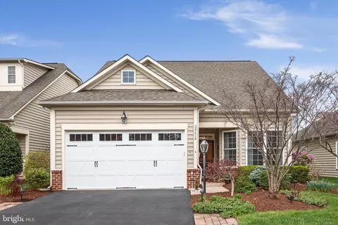 Exterior - 20614 Crescent Pointe Pl, Ashburn, VA 20147 photo 2 of 5
