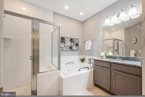 Bath - 20614 Crescent Pointe Pl, Ashburn, VA 20147 photo 1 of 3