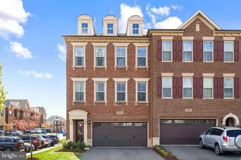 23618 Sailfish Sq, Brambleton, VA 20148