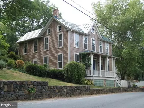 15496 Second St, Waterford, VA 20197