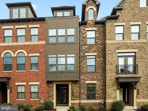 43478 Charitable St, Ashburn, VA 20148