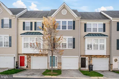 22991 Fontwell Sq, Sterling, VA 20166