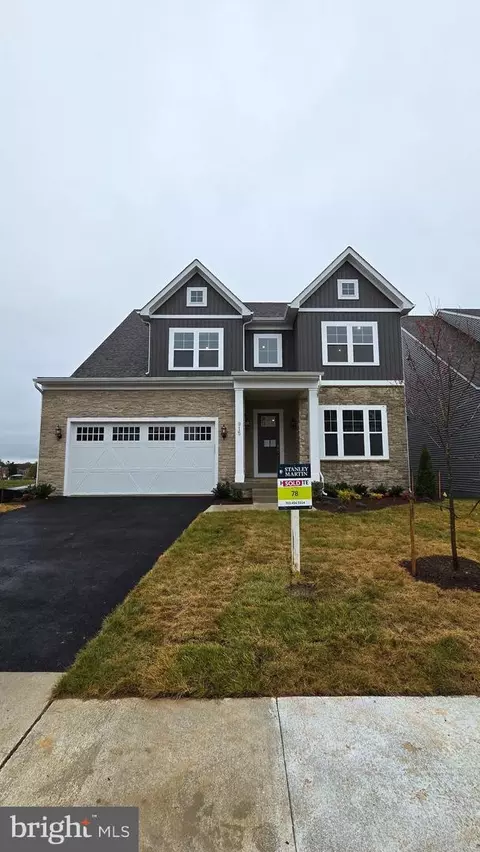 915 Warlander Dr SW, Leesburg, VA 20175