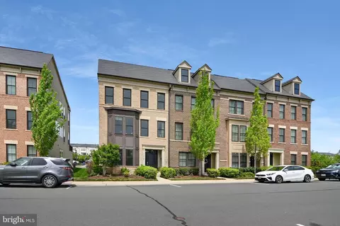 42242 Palladian Blue Ter, Brambleton, VA 20148