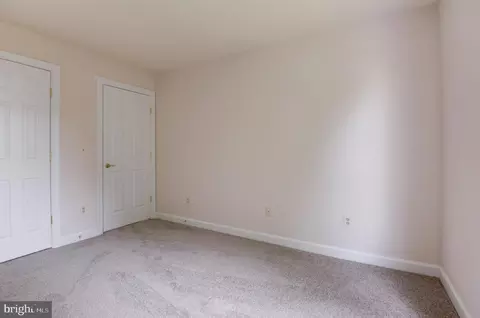 Bedroom - 42983 Bluengrey Ct, Ashburn, VA 20147 photo 1 of 2