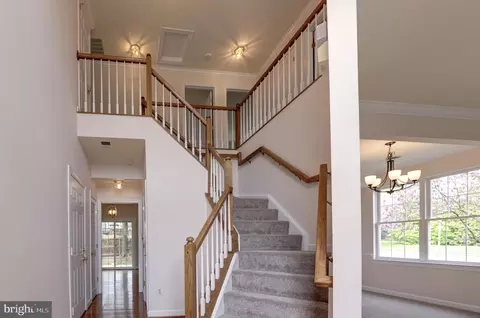 Entry Way - 42983 Bluengrey Ct, Ashburn, VA 20147 photo 3 of 8