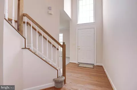 Entry Way - 42983 Bluengrey Ct, Ashburn, VA 20147 photo 1 of 8