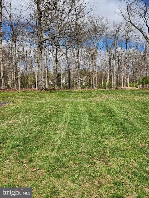 40 Cedar Dr, Sterling, VA 20164 photo 3