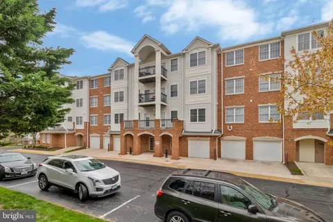 20751 Royal Palace Sq #208, Sterling, VA 20165