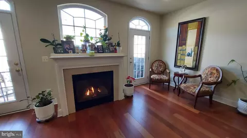 Living - 42415 Bowditch, Brambleton, VA 20148 photo 4 of 4