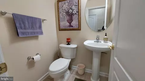 Bath - 42415 Bowditch, Brambleton, VA 20148 photo 5 of 5