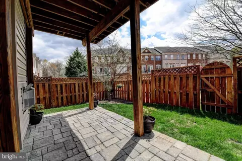 Exterior - 43139 Crosswind Ter, Broadlands, VA 20148 photo 7 of 8