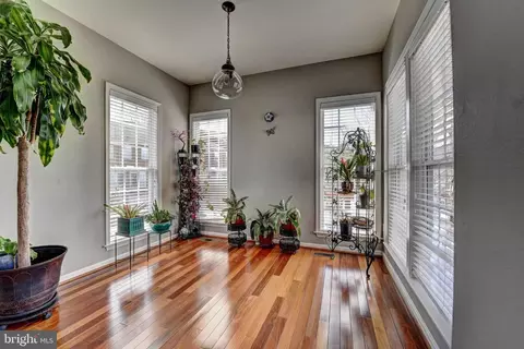 Living - 43139 Crosswind Ter, Broadlands, VA 20148 photo 9 of 12