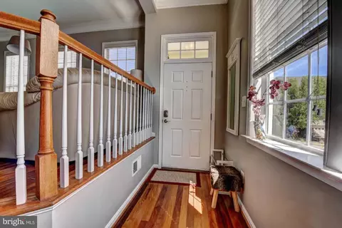 Entry Way - 43139 Crosswind Ter, Broadlands, VA 20148 photo 3 of 4