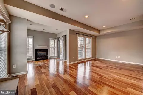 Living - 43139 Crosswind Ter, Broadlands, VA 20148 photo 12 of 12