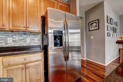 Kitchen - 43139 Crosswind Ter, Broadlands, VA 20148 photo 5 of 9