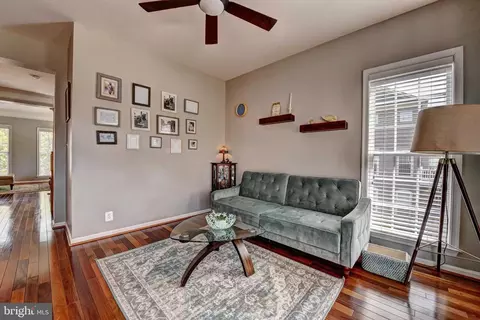 Living - 43139 Crosswind Ter, Broadlands, VA 20148 photo 3 of 12
