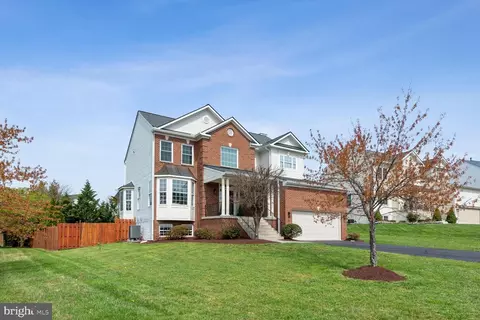 701 Smartts Ln NE, Leesburg, VA 20176