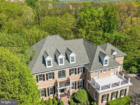 19117 Caddy Ct, Leesburg, VA 20176