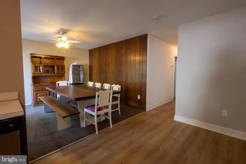 Dining - 112 Biscayne Ct, Sterling, VA 20164 photo 4 of 4