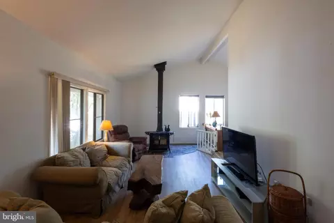 Living - 112 Biscayne Ct, Sterling, VA 20164 photo 1 of 6