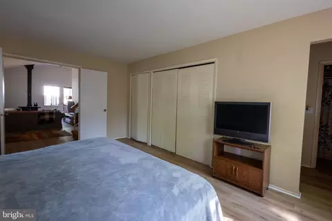 Bedroom - 112 Biscayne Ct, Sterling, VA 20164 photo 3 of 8