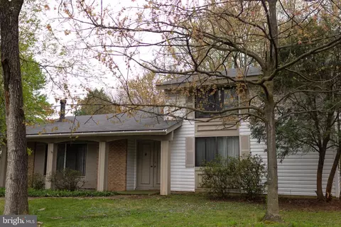 Exterior - 112 Biscayne Ct, Sterling, VA 20164 photo 2 of 8