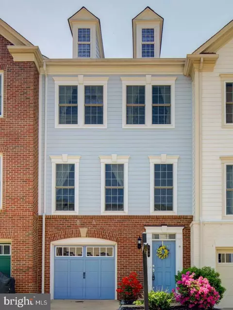 198 Star Violet Ter, Leesburg, VA 20175