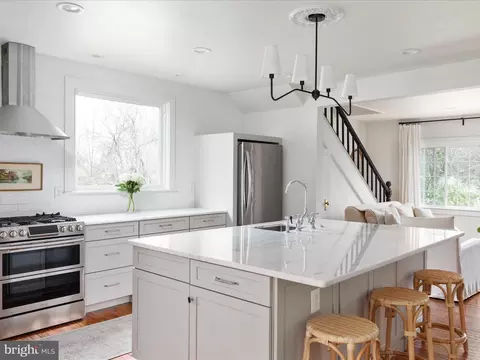 Kitchen - 38923 Paynes Ln, Hamilton, VA 20158 photo 1 of 5