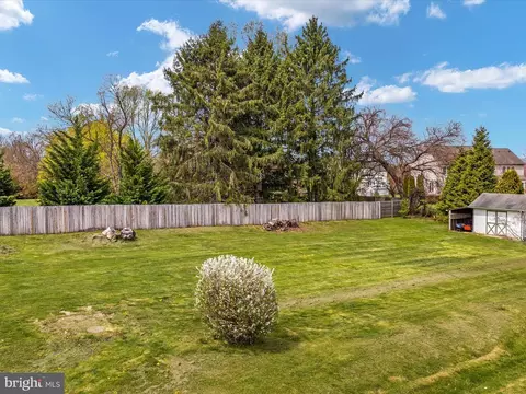 Exterior - 38923 Paynes Ln, Hamilton, VA 20158 photo 9 of 15