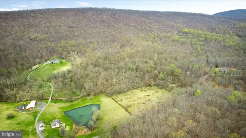 Pinehill Lane, Hillsboro, VA 20132