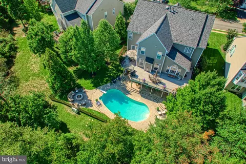 Exterior - 22176 Windy Pine Ct, Broadlands, VA 20148 photo 14 of 23