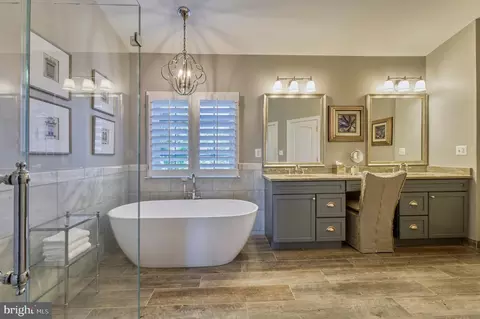 Bath - 22176 Windy Pine Ct, Broadlands, VA 20148 photo 3 of 7