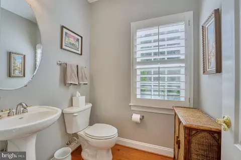 Bath - 22176 Windy Pine Ct, Broadlands, VA 20148 photo 1 of 7