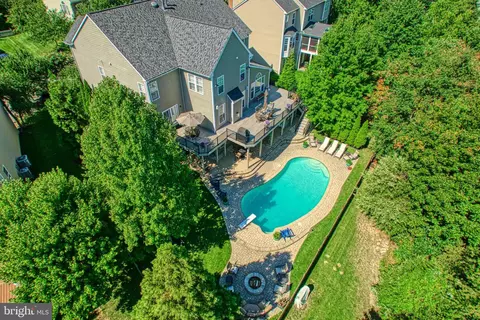Exterior - 22176 Windy Pine Ct, Broadlands, VA 20148 photo 20 of 23
