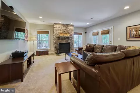 Living - 22176 Windy Pine Ct, Broadlands, VA 20148 photo 7 of 8