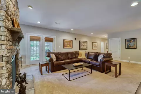Living - 22176 Windy Pine Ct, Broadlands, VA 20148 photo 8 of 8