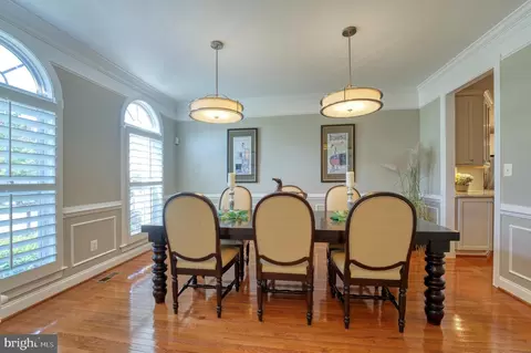 Dining - 22176 Windy Pine Ct, Broadlands, VA 20148 photo 3 of 5