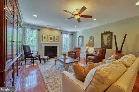 Living - 22176 Windy Pine Ct, Broadlands, VA 20148 photo 3 of 8