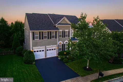 Exterior - 22176 Windy Pine Ct, Broadlands, VA 20148 photo 6 of 23