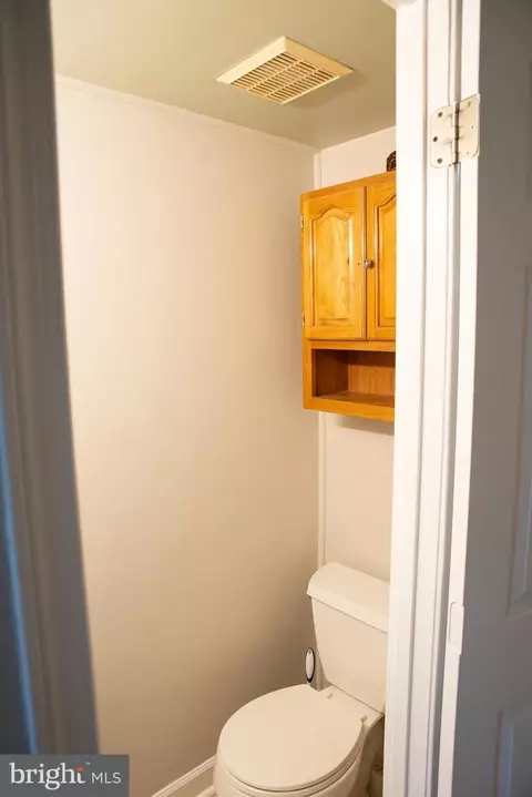1074 Tottenham Ct, Sterling, VA 20164 photo 7