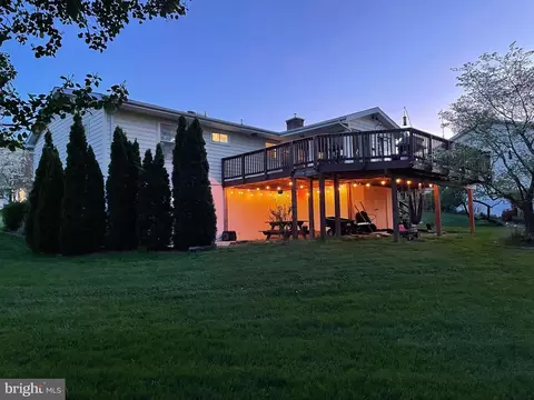100 Peach Tree Ct, Hamilton, VA 20158 photo 2
