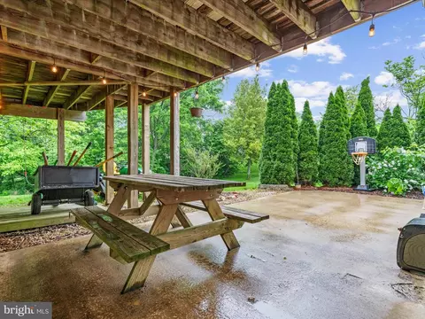100 Peach Tree Ct, Hamilton, VA 20158 photo 32