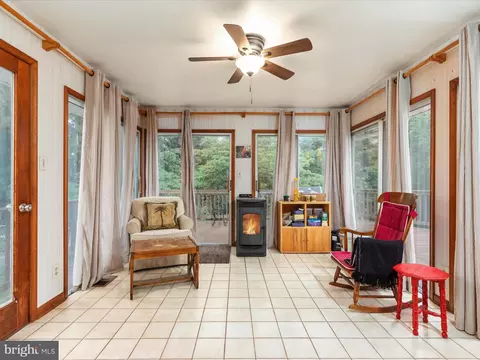 100 Peach Tree Ct, Hamilton, VA 20158 photo 12
