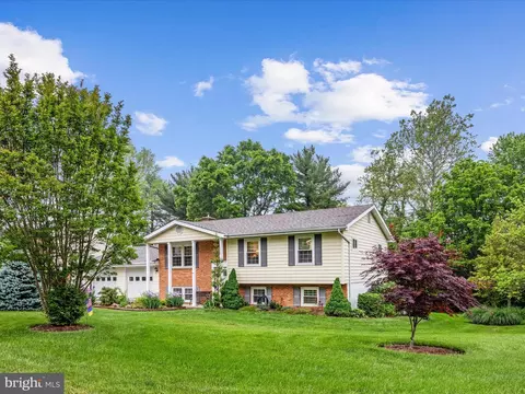 100 Peach Tree Ct, Hamilton, VA 20158 photo 4