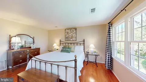 Bedroom - 206 Environs Rd, Sterling, VA 20165 photo 3 of 6
